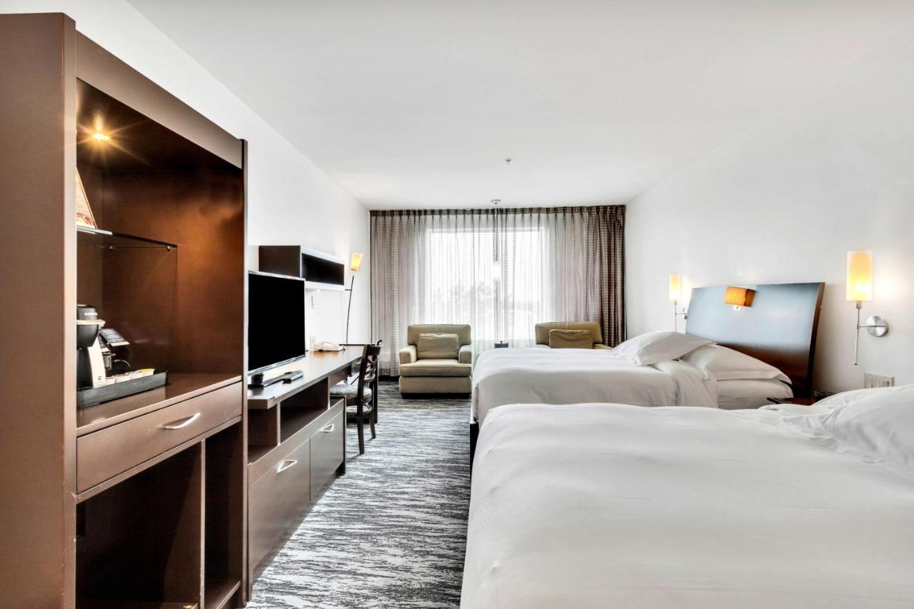 Hotel Mortagne Boucherville Exterior photo