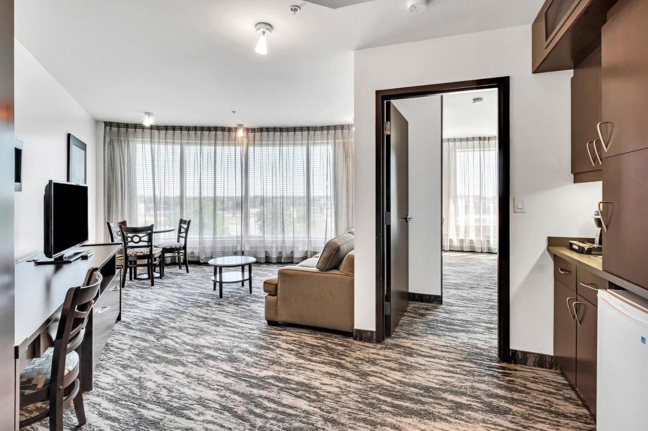 Hotel Mortagne Boucherville Exterior photo