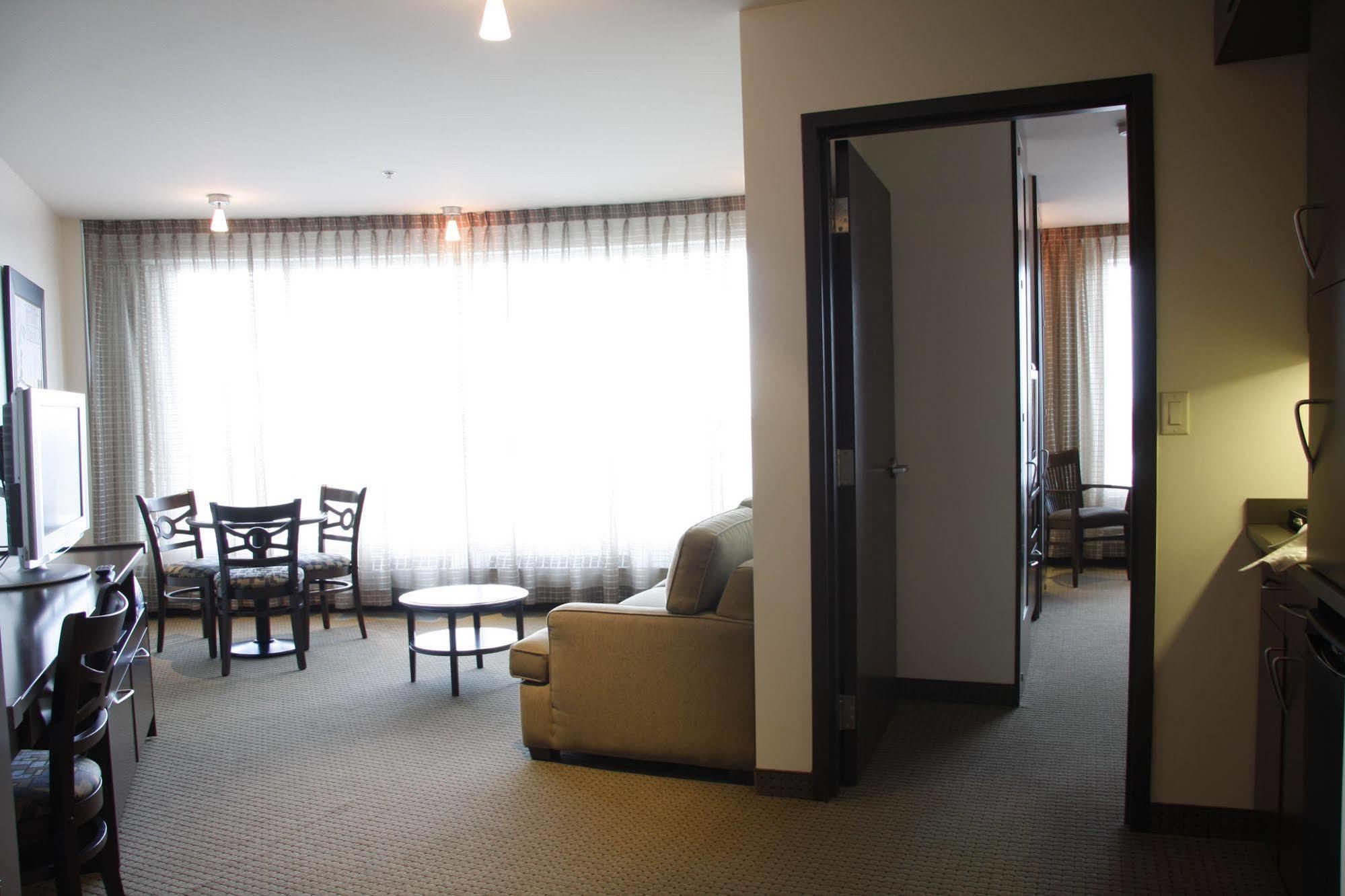Hotel Mortagne Boucherville Exterior photo